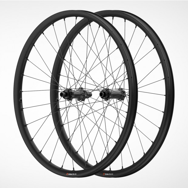 29er ultra leicht carbon mtb felge 245g 30mm maulweite toray t1000 geformte speichenloecher xc race